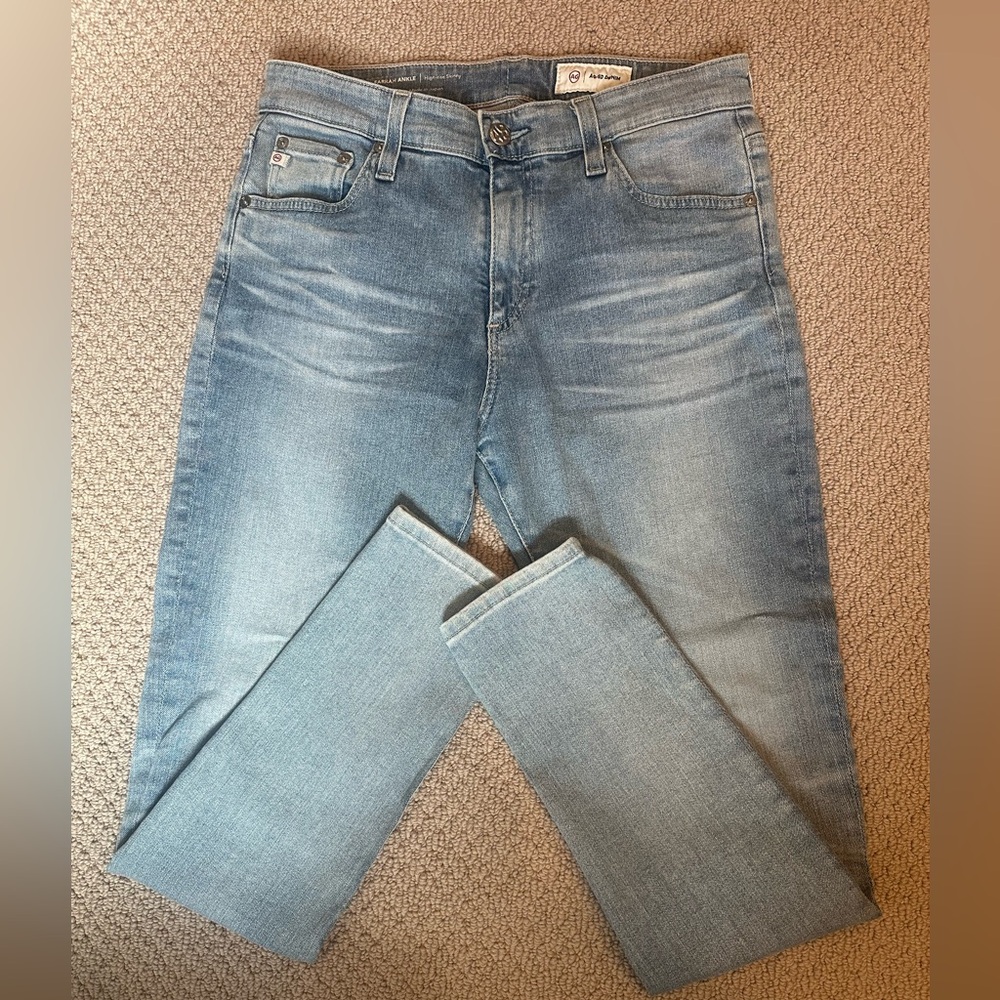 NWOT - AG Farrah High Rise Skinny Size 28